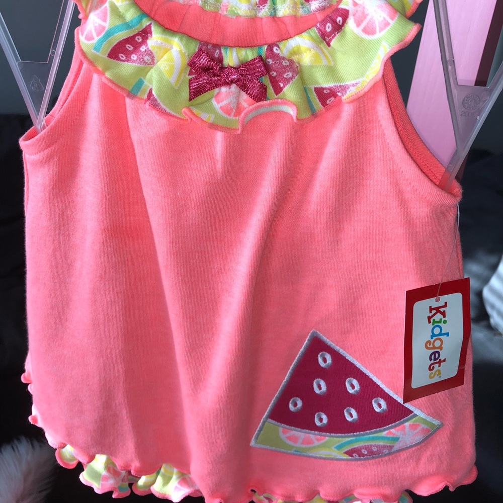 Kidgets Size 0-3 Months 2 piece set NWT